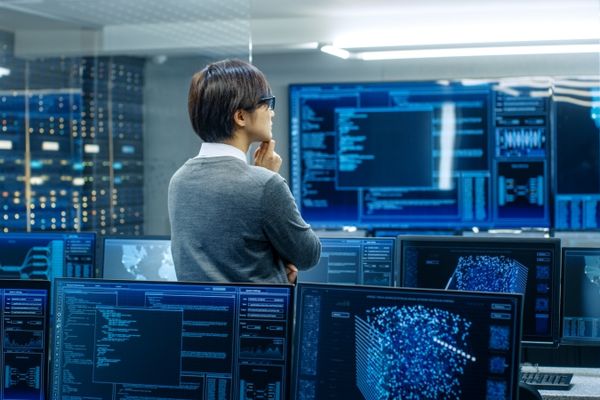 Les métiers du numérique qui recrutent le plus | Emploipublic