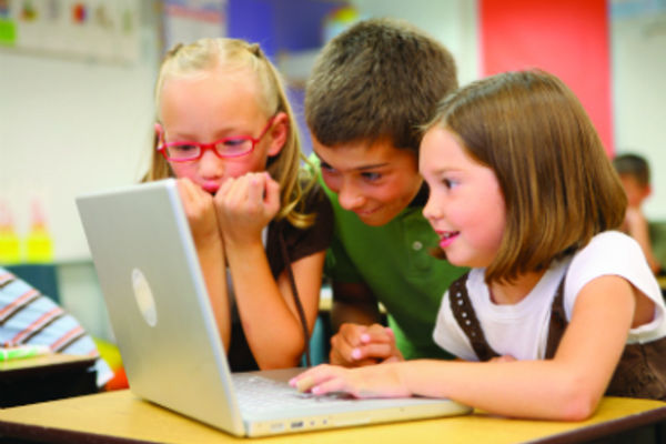 Devenir Atsem Quelle Evolution Professionnelle Emploipublic